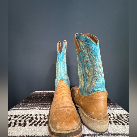 Women’s Justin boots - Picture 1 of 4